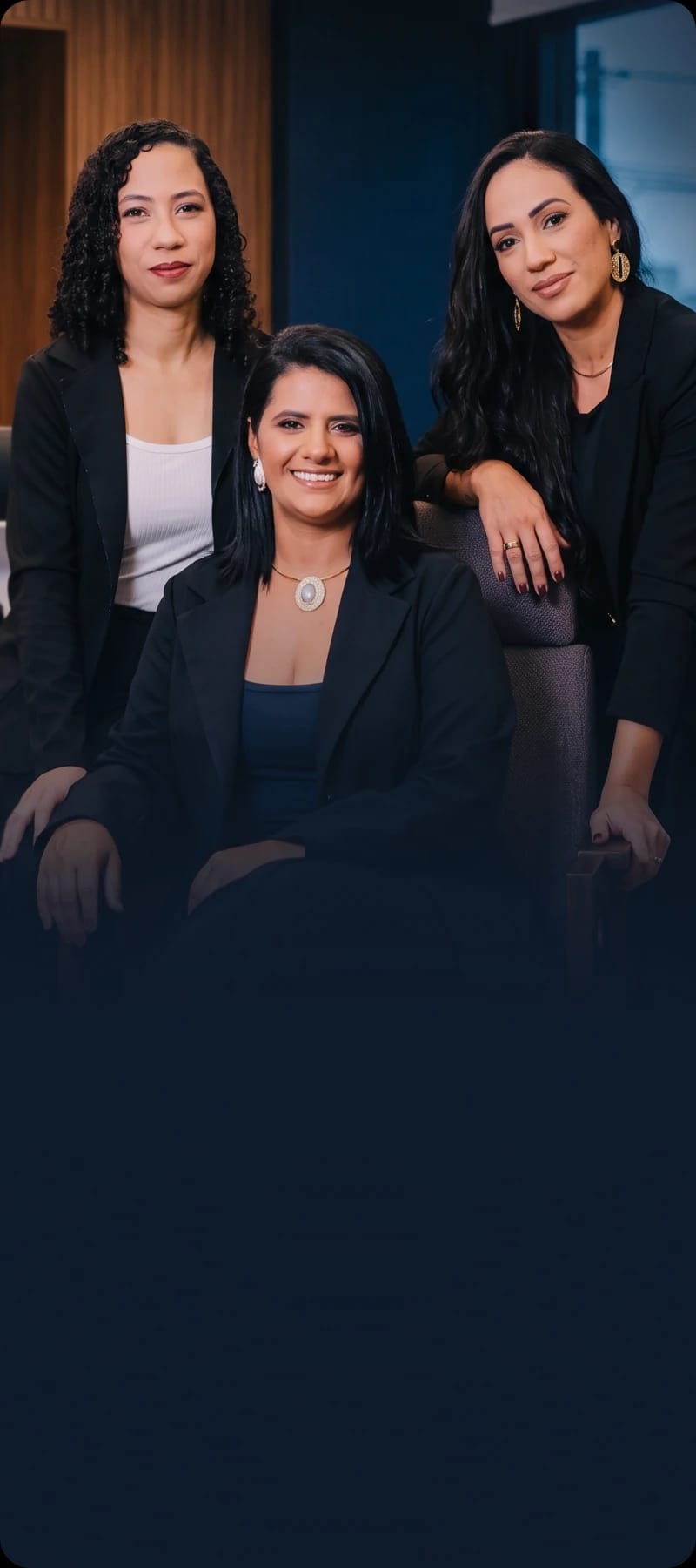 Sarah, Letícia e Daniele, as três sócias da Mácximos, no escritório